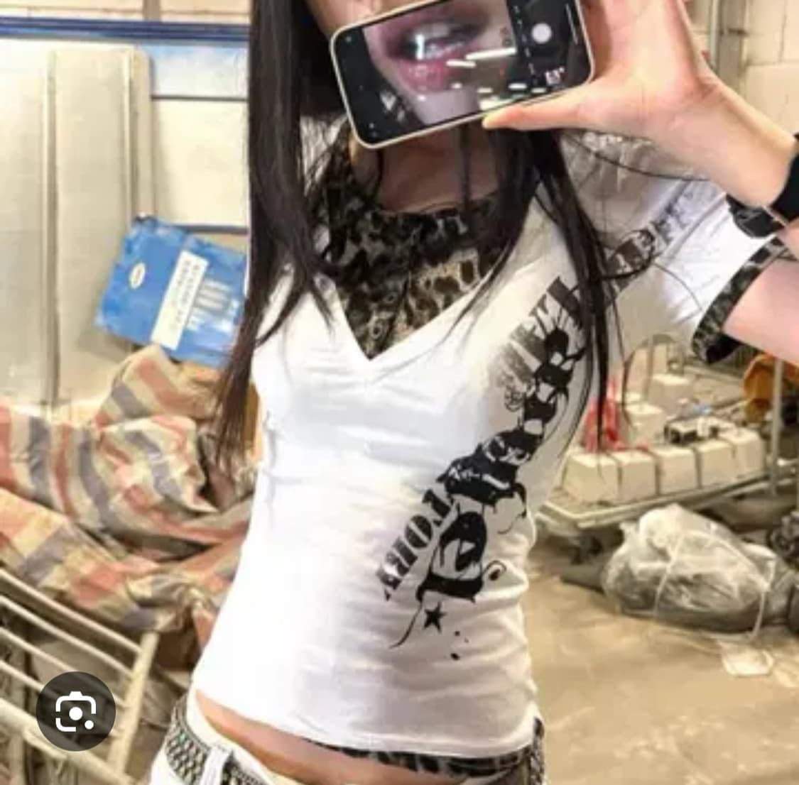 핀터레스트 빈티지 갸루 락시크 브이넥 반팔 티셔츠 상품이미지1