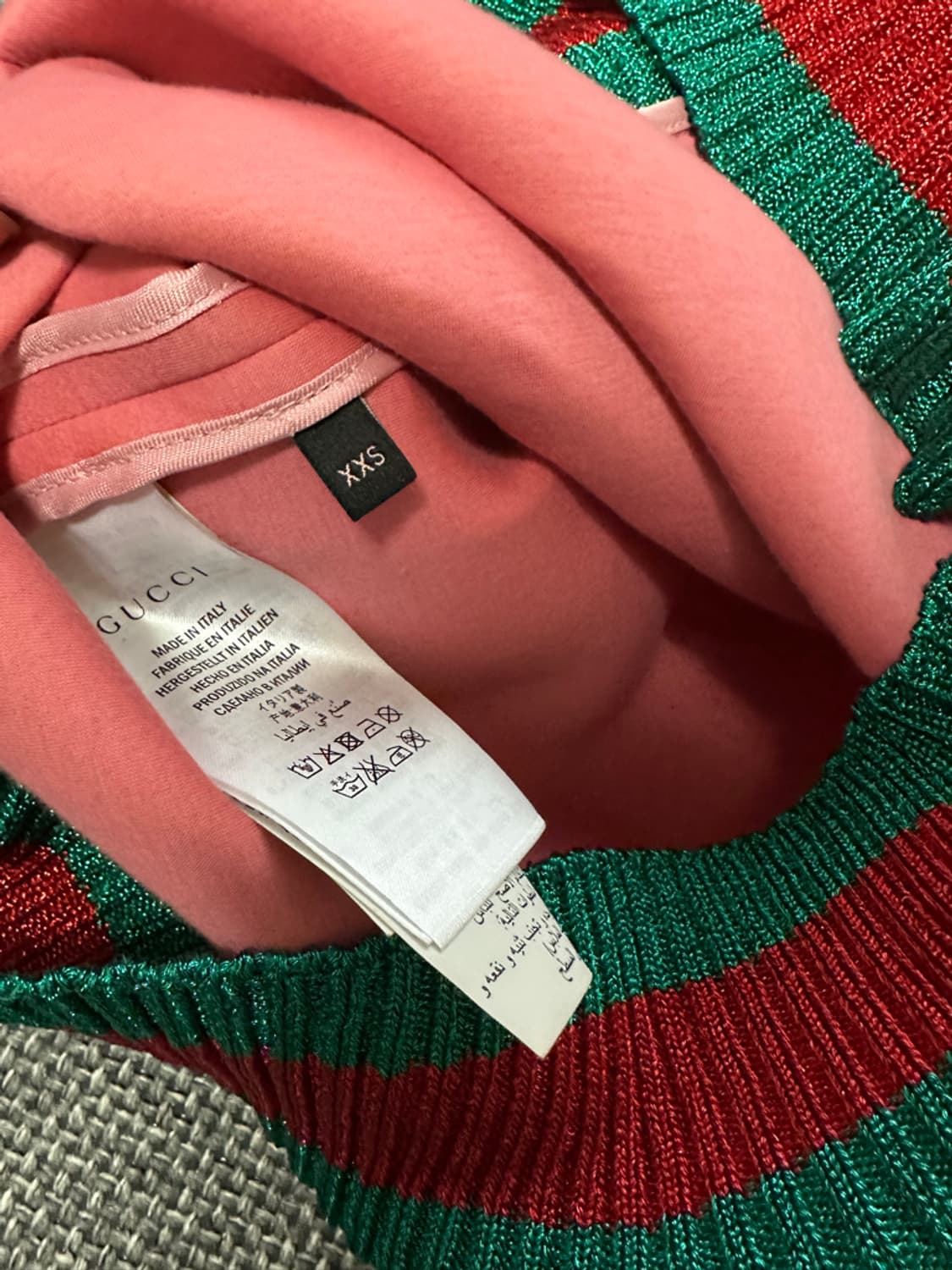 구찌 네오프렌 레터링 맨투맨 상품이미지5