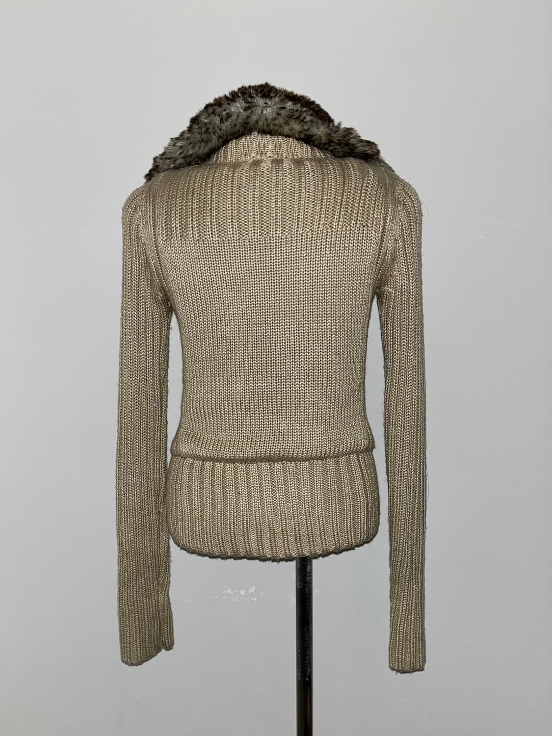  Abercrombie beige Knit 상품이미지4