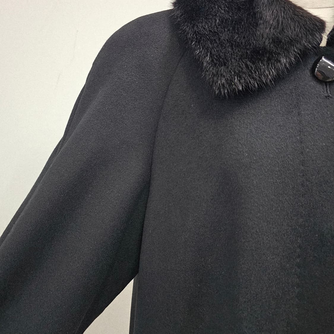 캐시미어100 블랙 밍크카라 빈티지 롱코트 상품이미지5