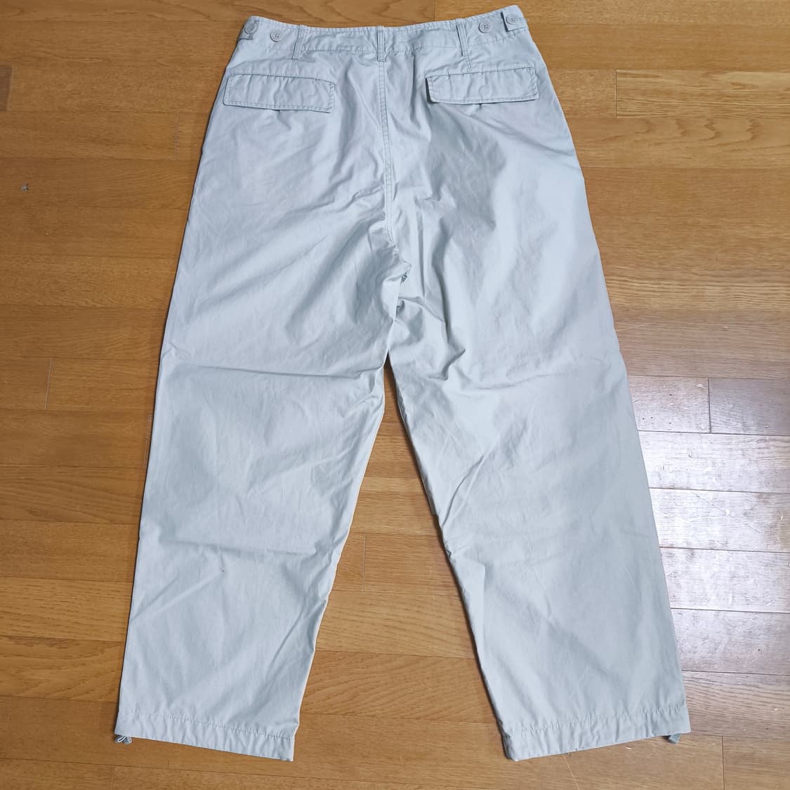 [32] 유니클로 U 와이드핏 파라슈트 팬츠 상품이미지2