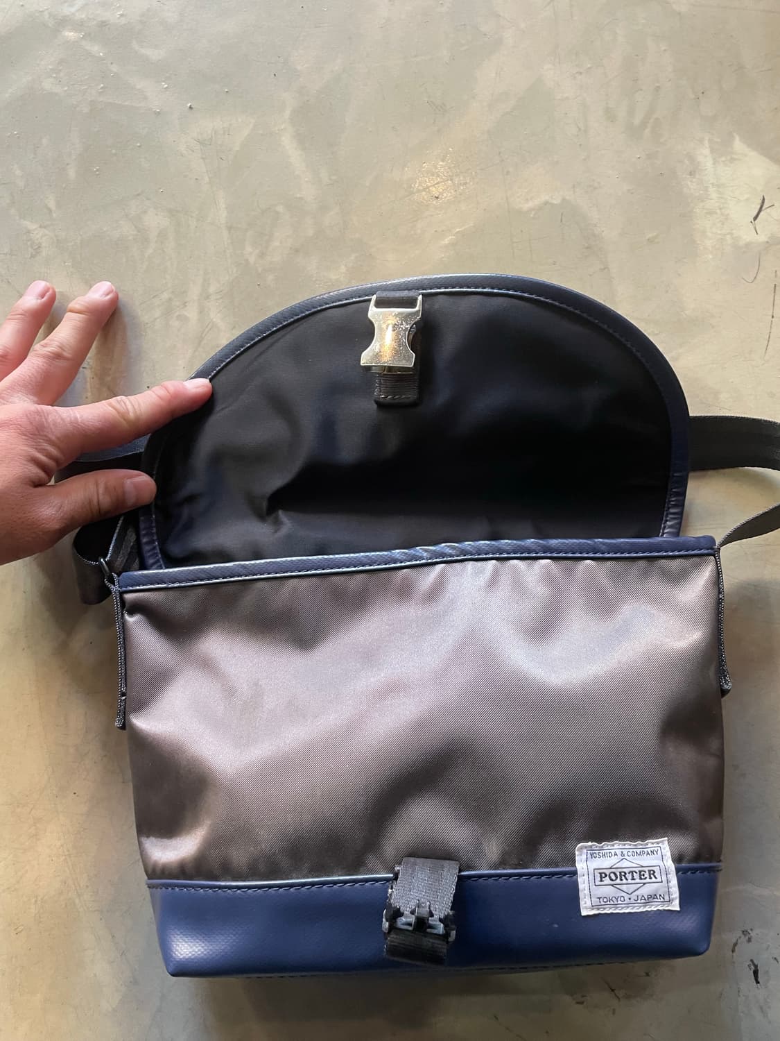 요시다 포터 x Sac’s Bar 크로스백 상품이미지5