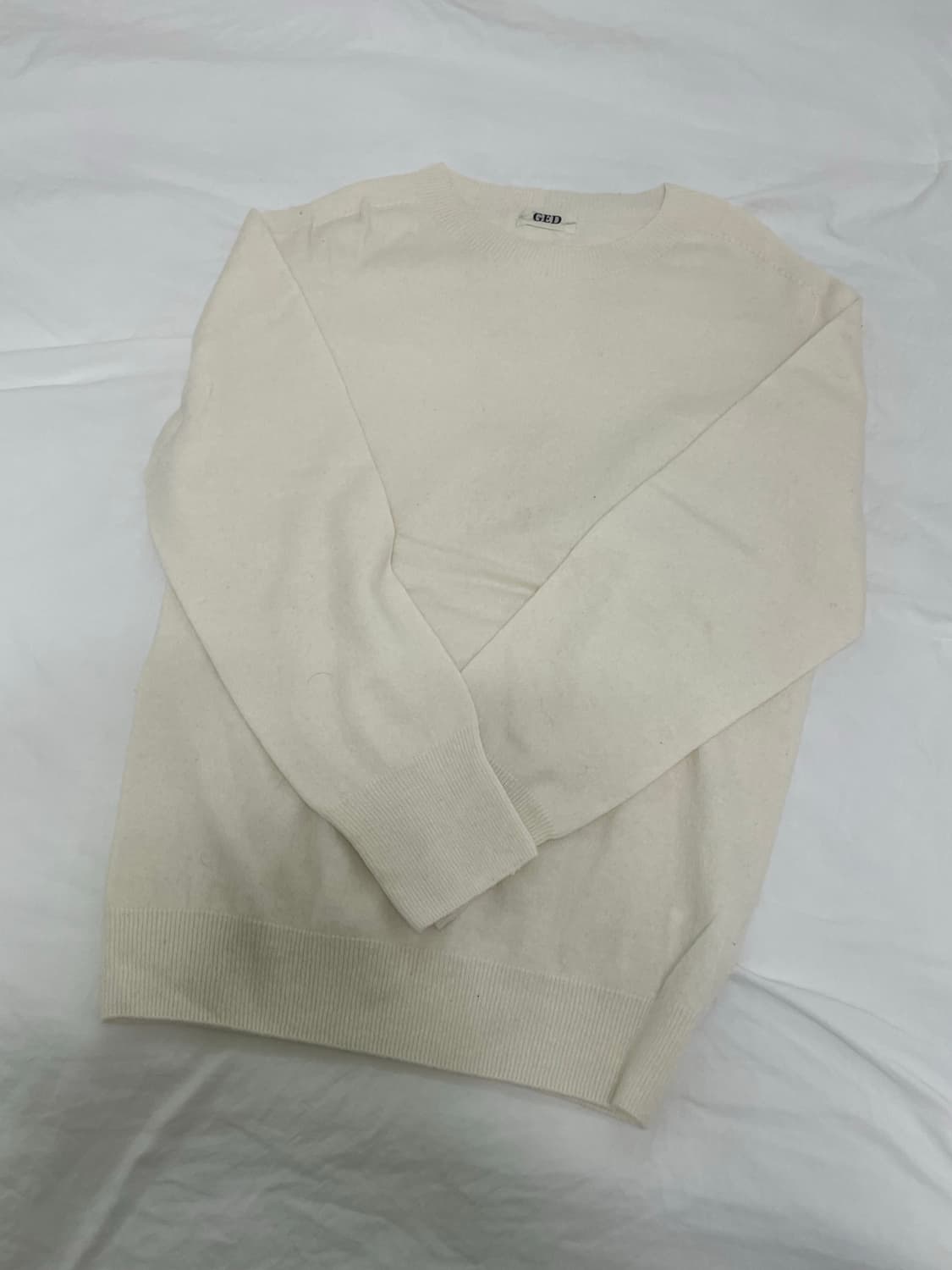 게드 베이직 아이보리 니트  상품이미지4