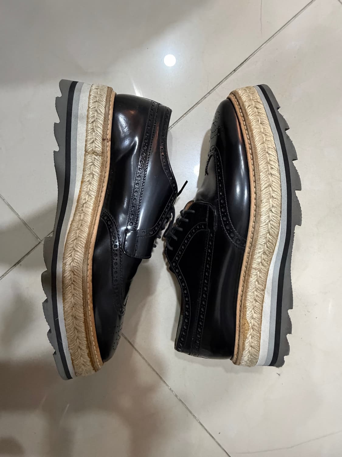 프라다 남성 윙팁 슈즈 상품이미지3