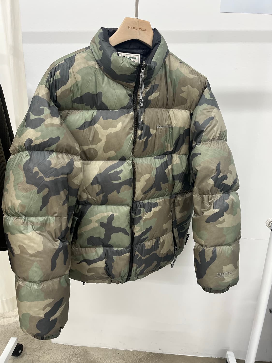 (M->S)교환 디스이즈네버댓 리버시블 카모 패딩 상품이미지1