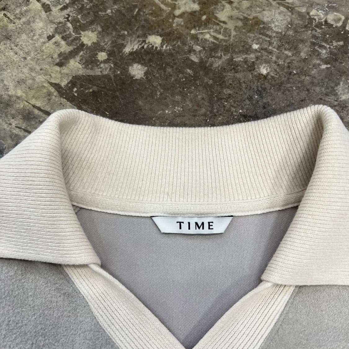 110) 타임옴므 한섬 루즈핏 반팔 카라니트 상품이미지4