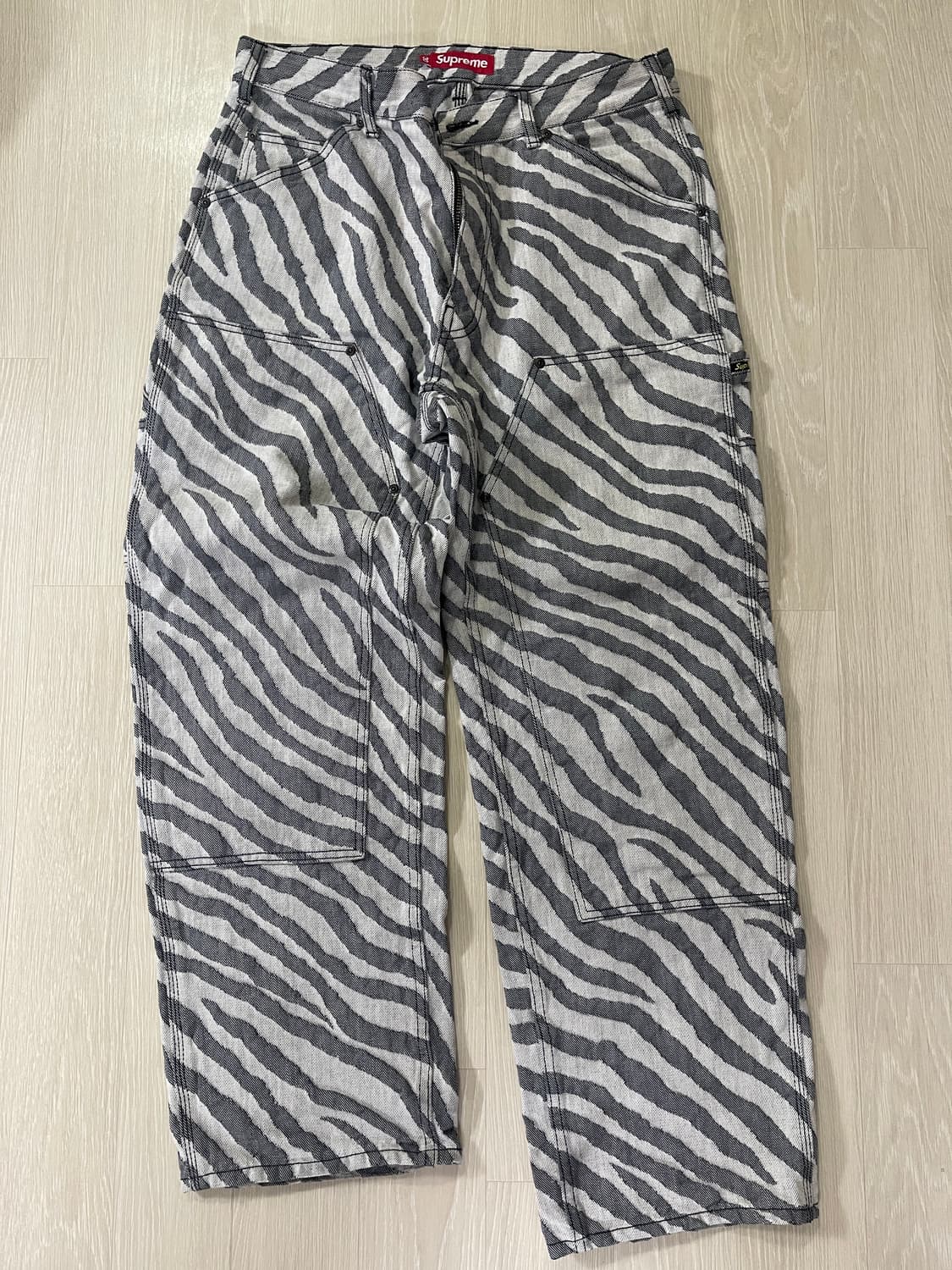 슈프림 더블 니 페인터 팬츠 지브라 - 24SS 팝니다 상품이미지2