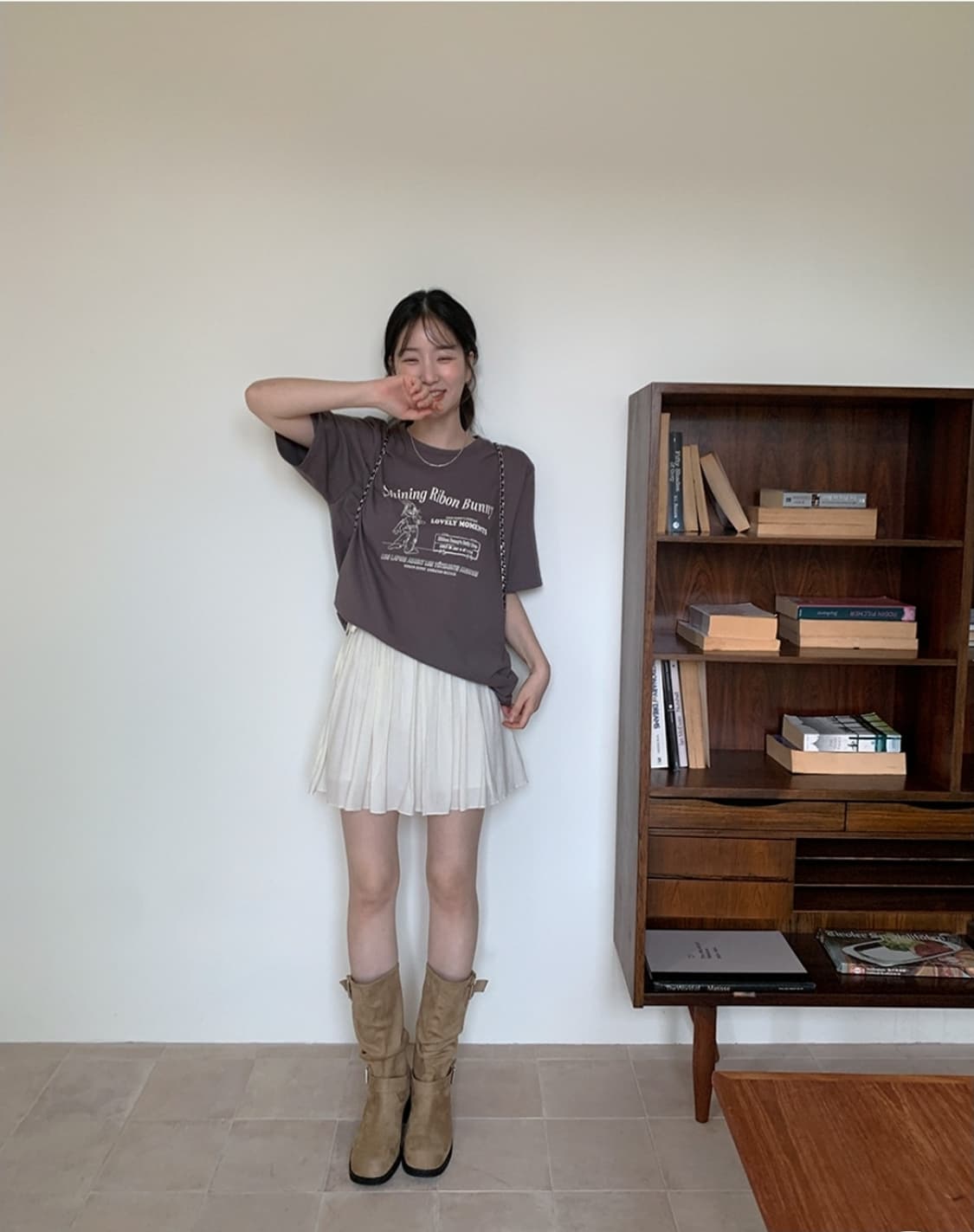 프롬비기닝 버클 셔링 미들 베이지 부츠 상품이미지1