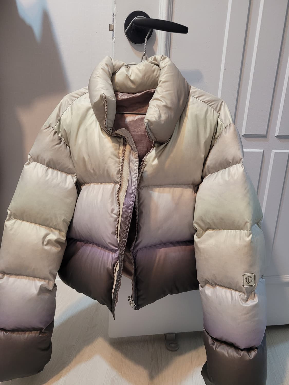 더오픈프로덕트 제니 김채원 패딩 상품이미지1