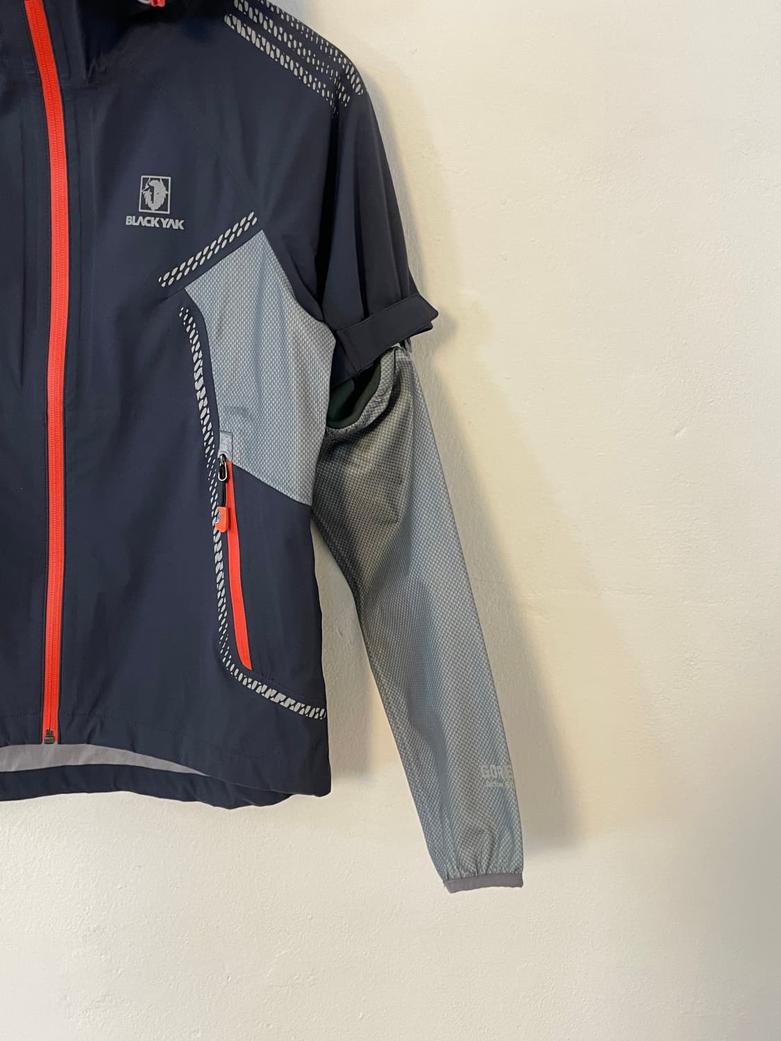 블랙야크 우먼 고어텍스 자켓  상품이미지4