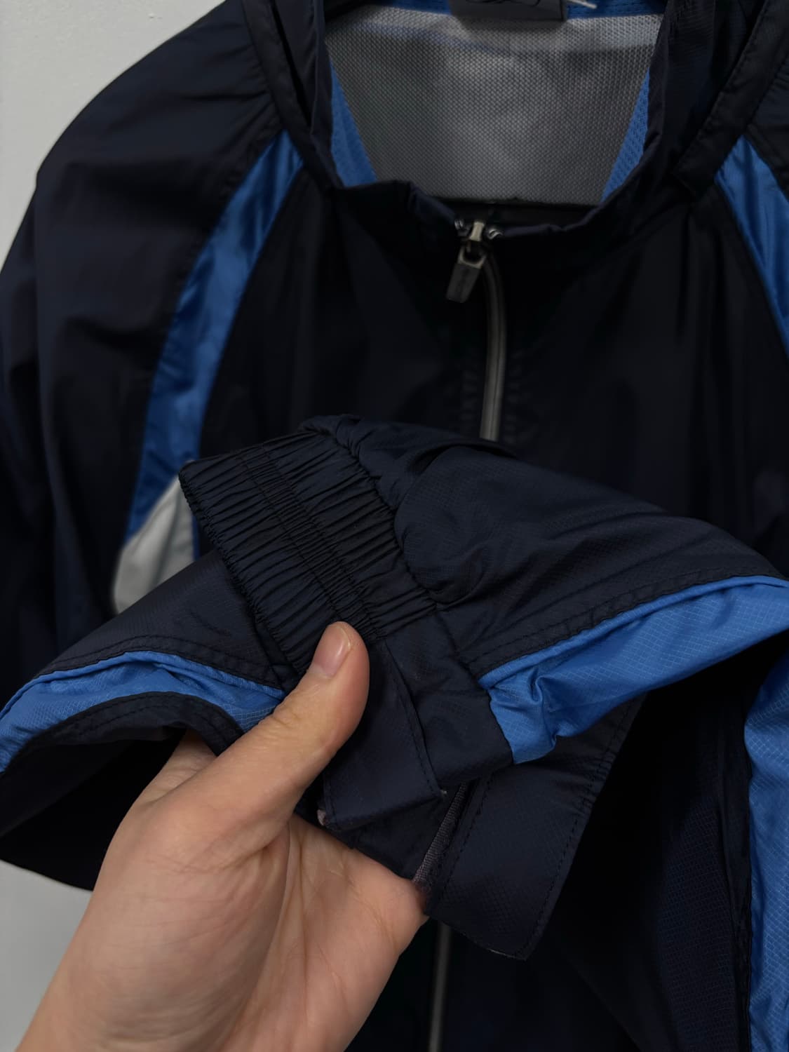 리복 올드스쿨 바람막이 상품이미지4