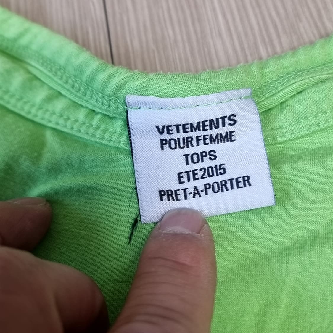 베트* 라임색 프린팅 긴팔 빈티지 티셔츠(95) 상품이미지3