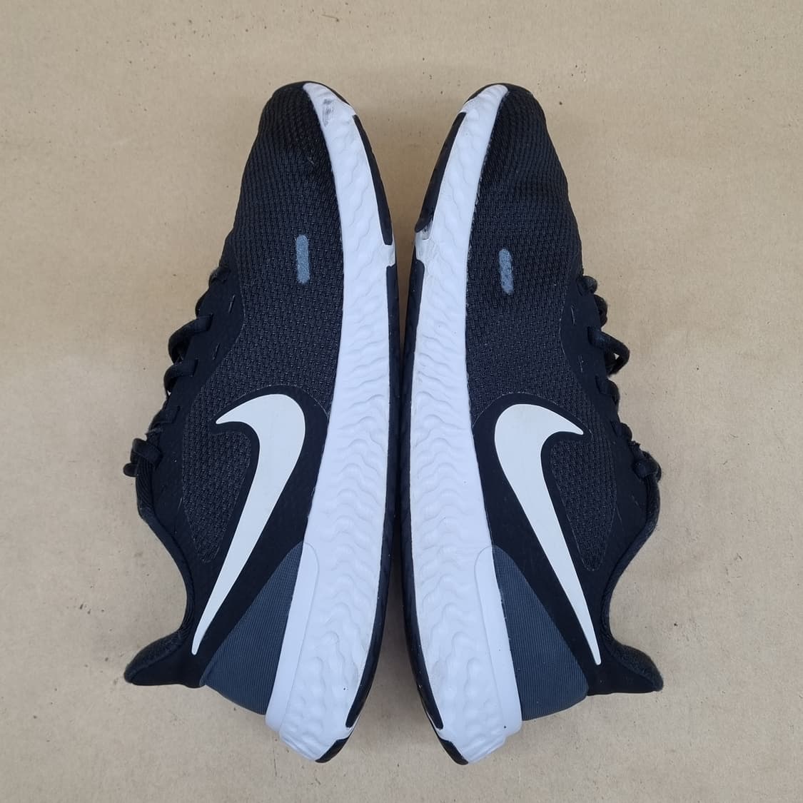 나이키 레볼루션5  남성운동화265  상품이미지5