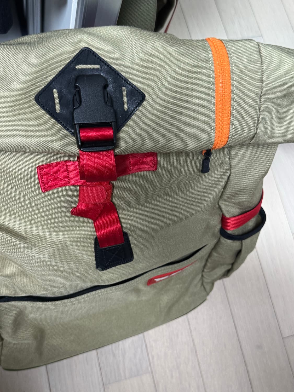 T-level 레드카키 백팩 상품이미지5