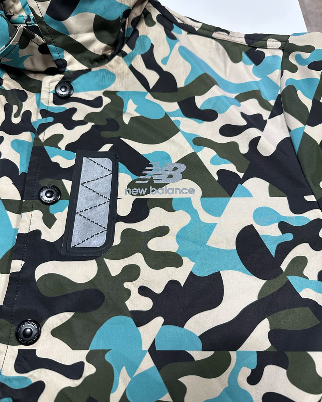 뉴발란스 블루카모 스키 코치자켓 상품이미지3