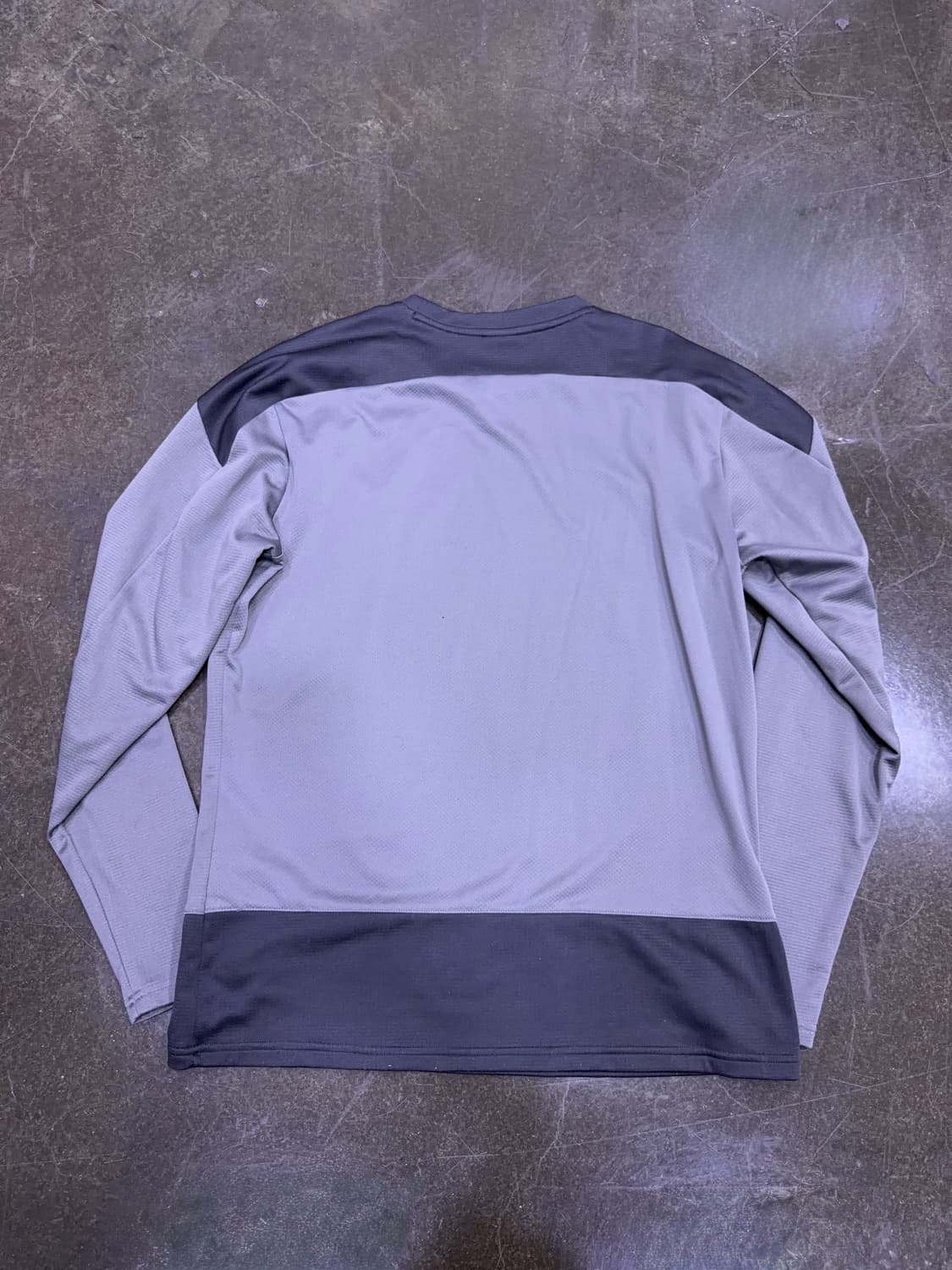 푸마 포항 스틸러스 트레이닝 탑 스웻탑 티셔츠 L 상품이미지2