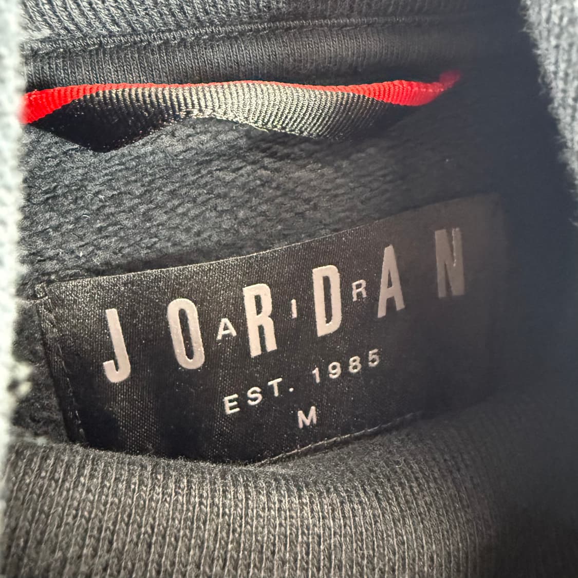 100) 나이키 조던 하이넥 로고 후드 티 블랙 상품이미지3