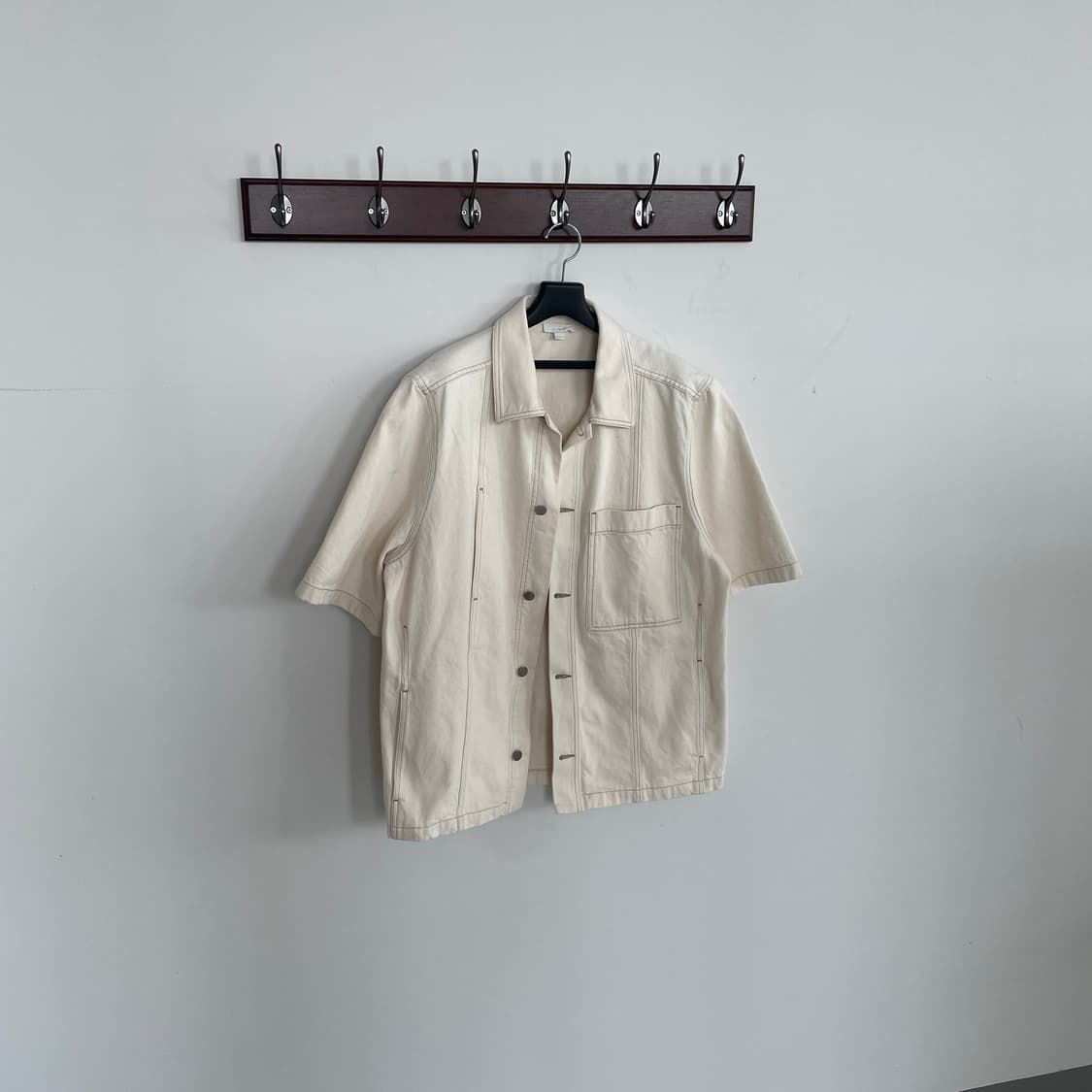 코스 아이보리 아이보리 데님 반팔 오버핏 아우터 셔츠 상품이미지1
