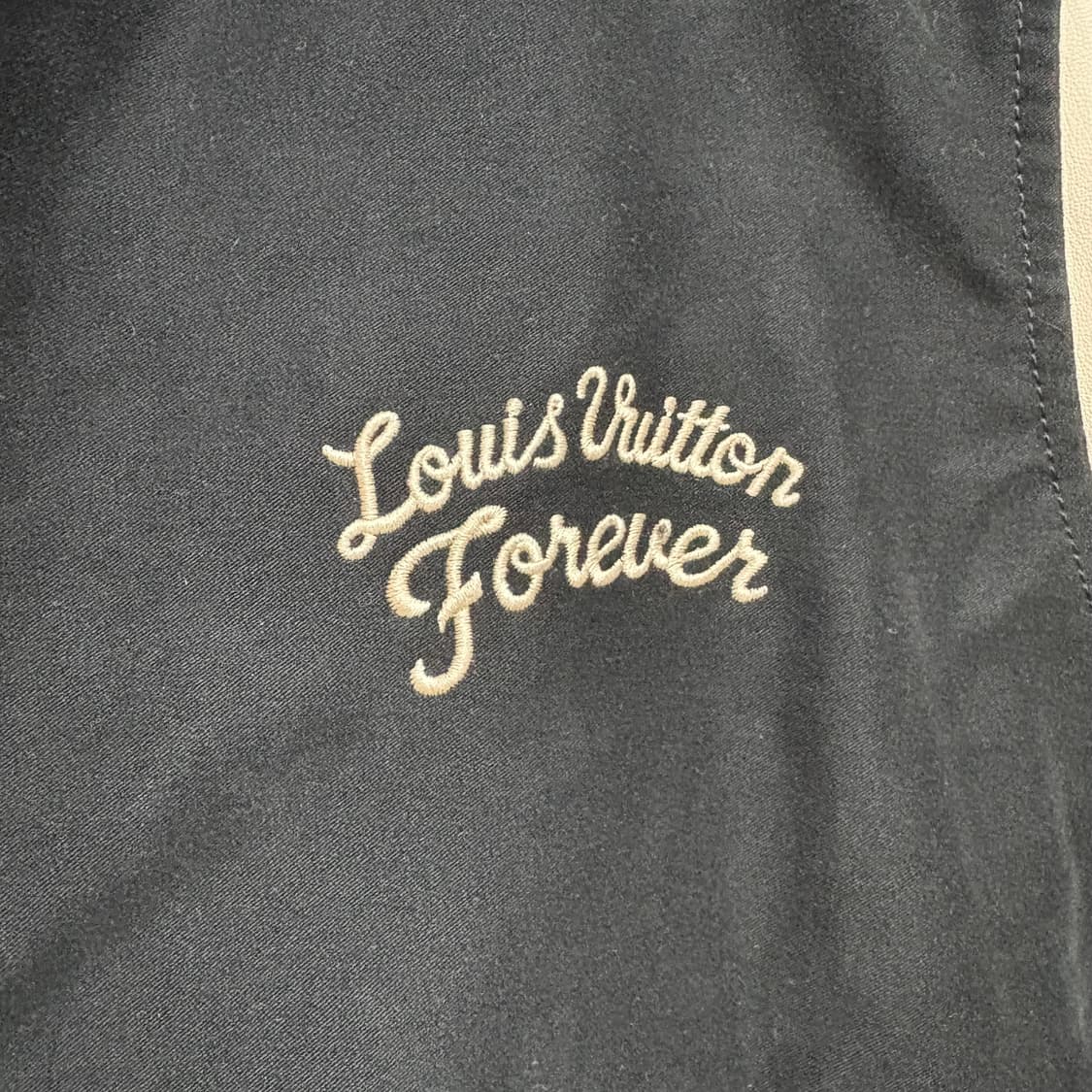 [48] 루이비통 램스킨 포에버 로고 바시티 자켓 상품이미지2