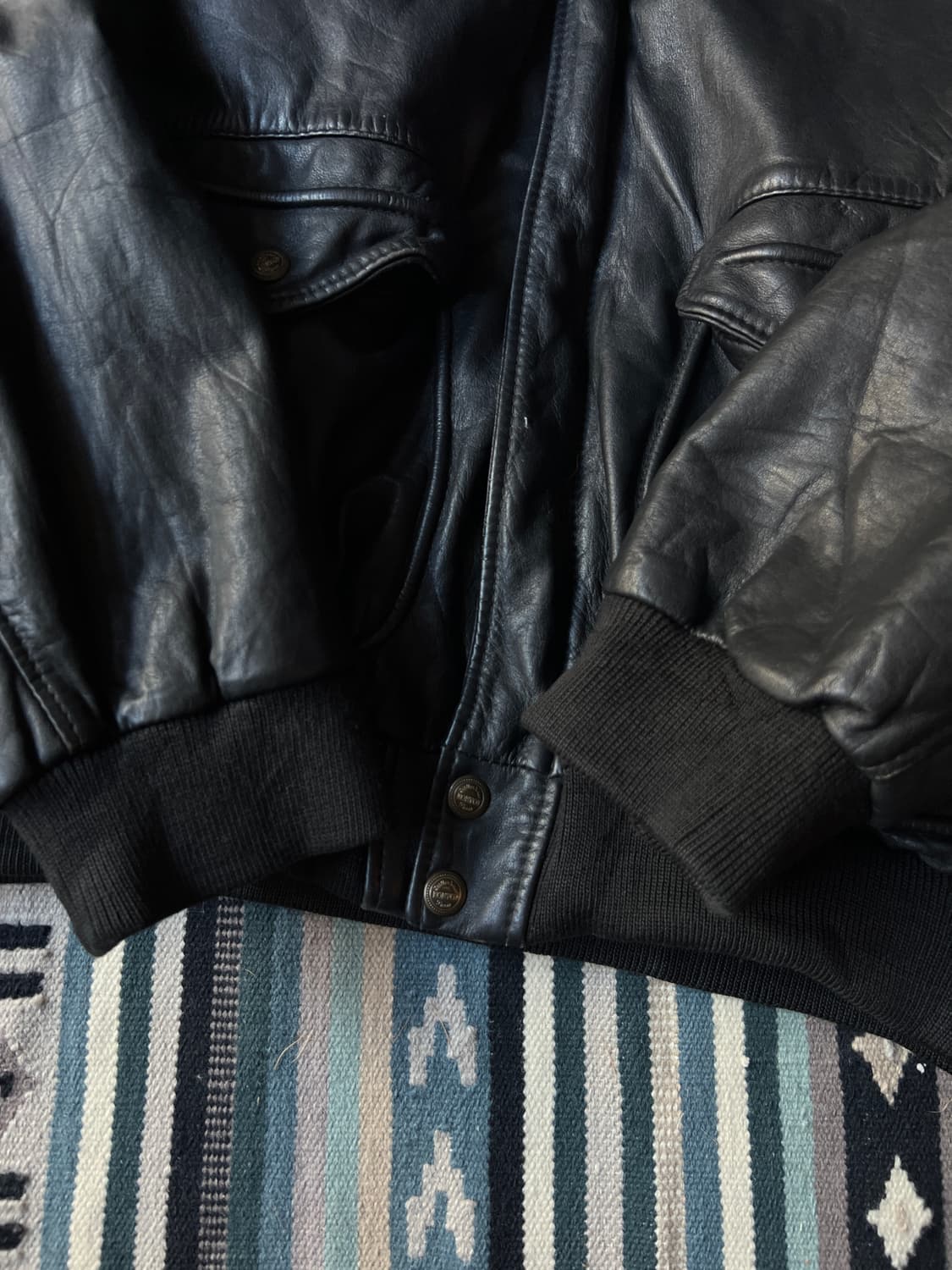 [XL]90's USA 빈티지 리얼레더 A-2 블랙 플라이트 자켓 상품이미지4