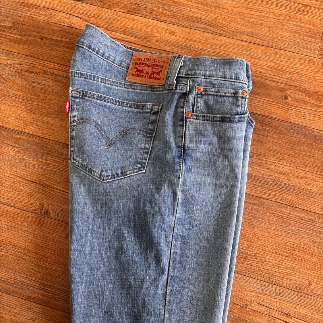 리바이스 28 보이프렌드 청바지 스판 데님 연청 레드탭 상품이미지7