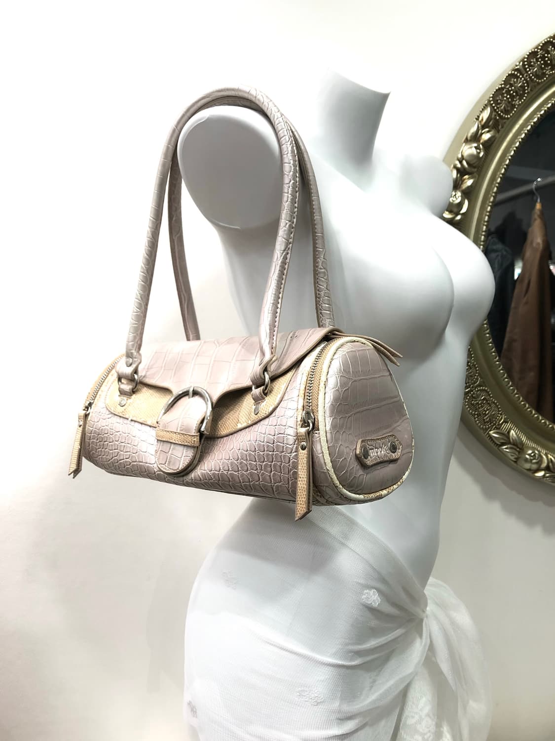 MOOK champagne pink log shoulder bag 상품이미지1