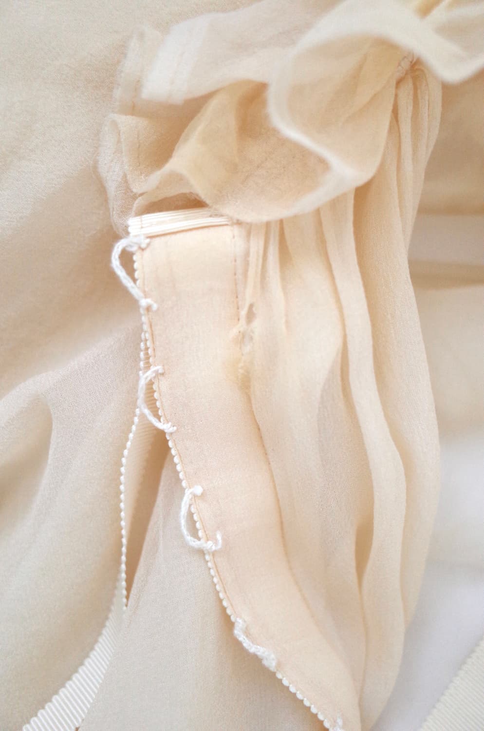 Sacai 사카이 실크 프릴 레이스 블라우스 상품이미지10