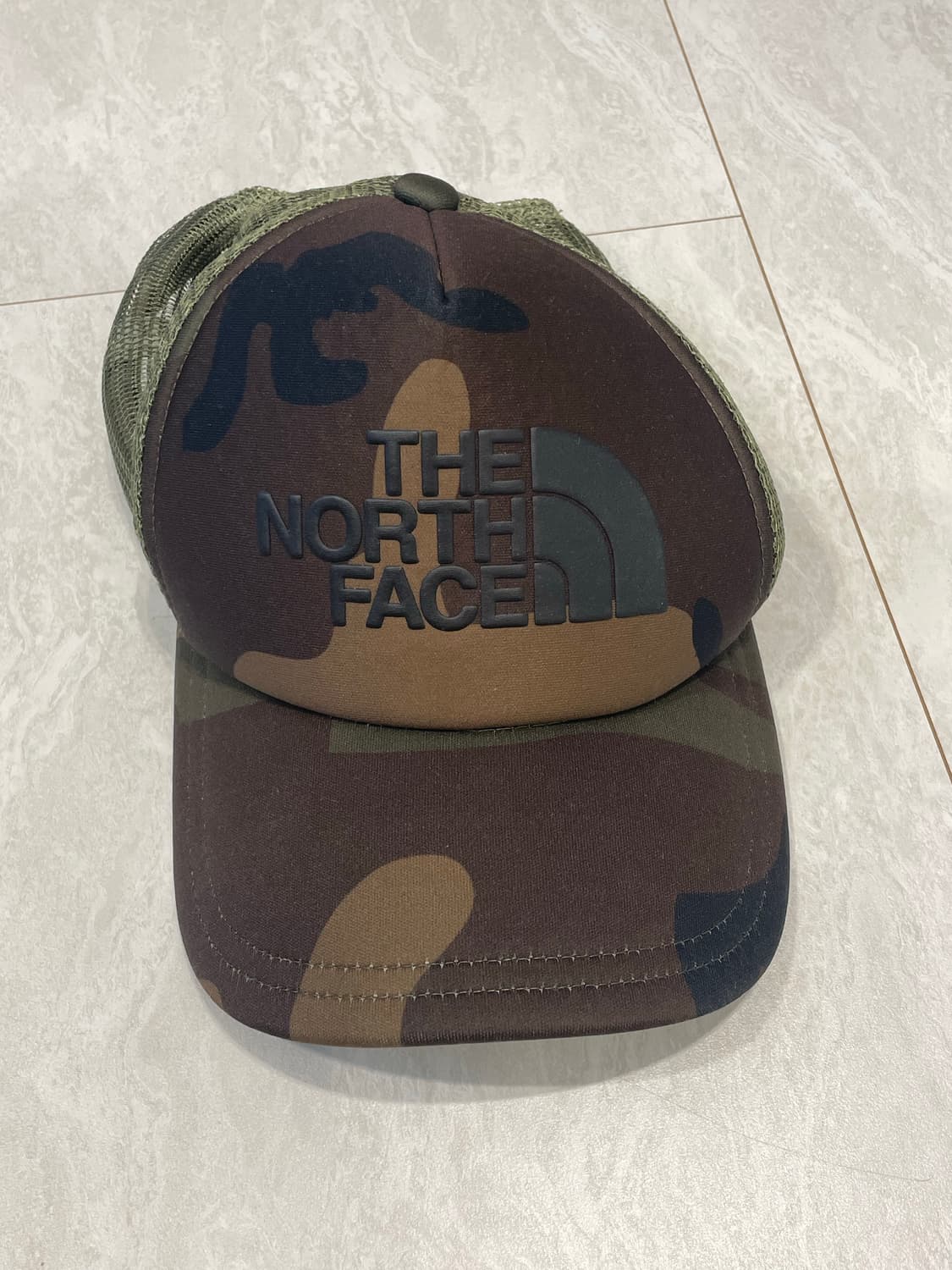 노스페이스(THE NORTH FACE) 우드랜드 카모 로고 트러커 캡 상품이미지4