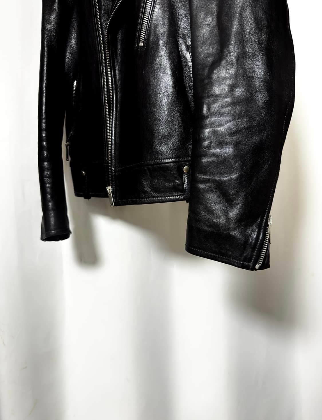 우영미 솔리드옴므 카프레더 자켓  상품이미지3