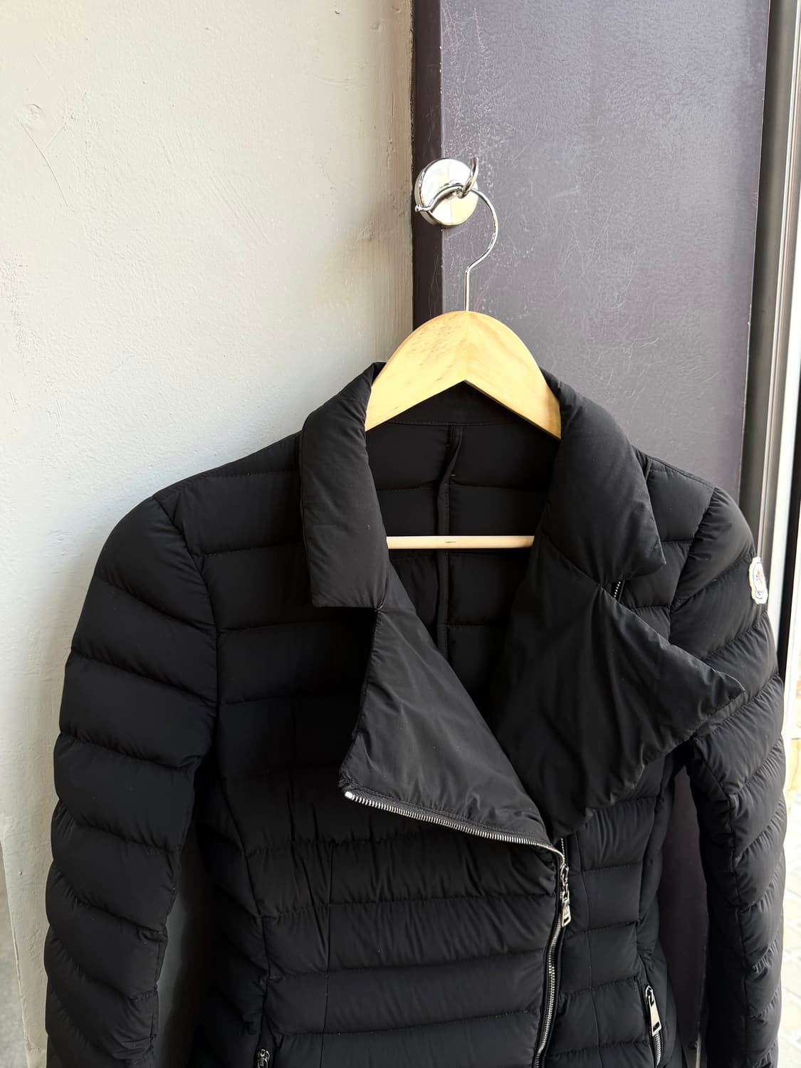 00/ 몽클레어 베이직 와펜 구스다운 경량 패딩자켓 상품이미지6