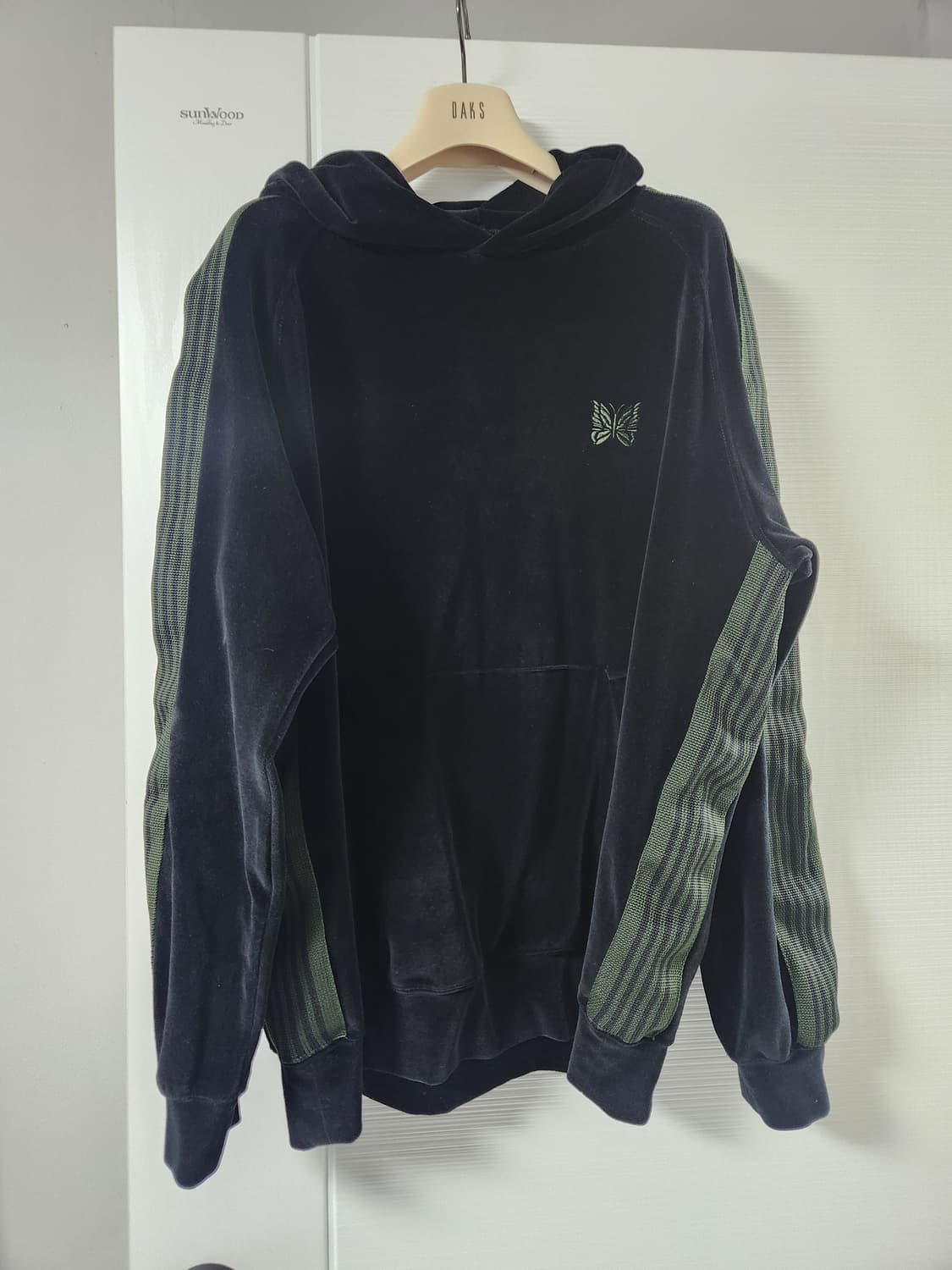 니들스 벨루어 후드 M 사이즈 상품이미지1