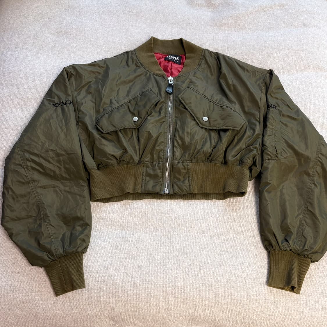 (이체시에눌) 일본 백 레터링 크롭 항공 점퍼 카키 색상 자켓 상품이미지2