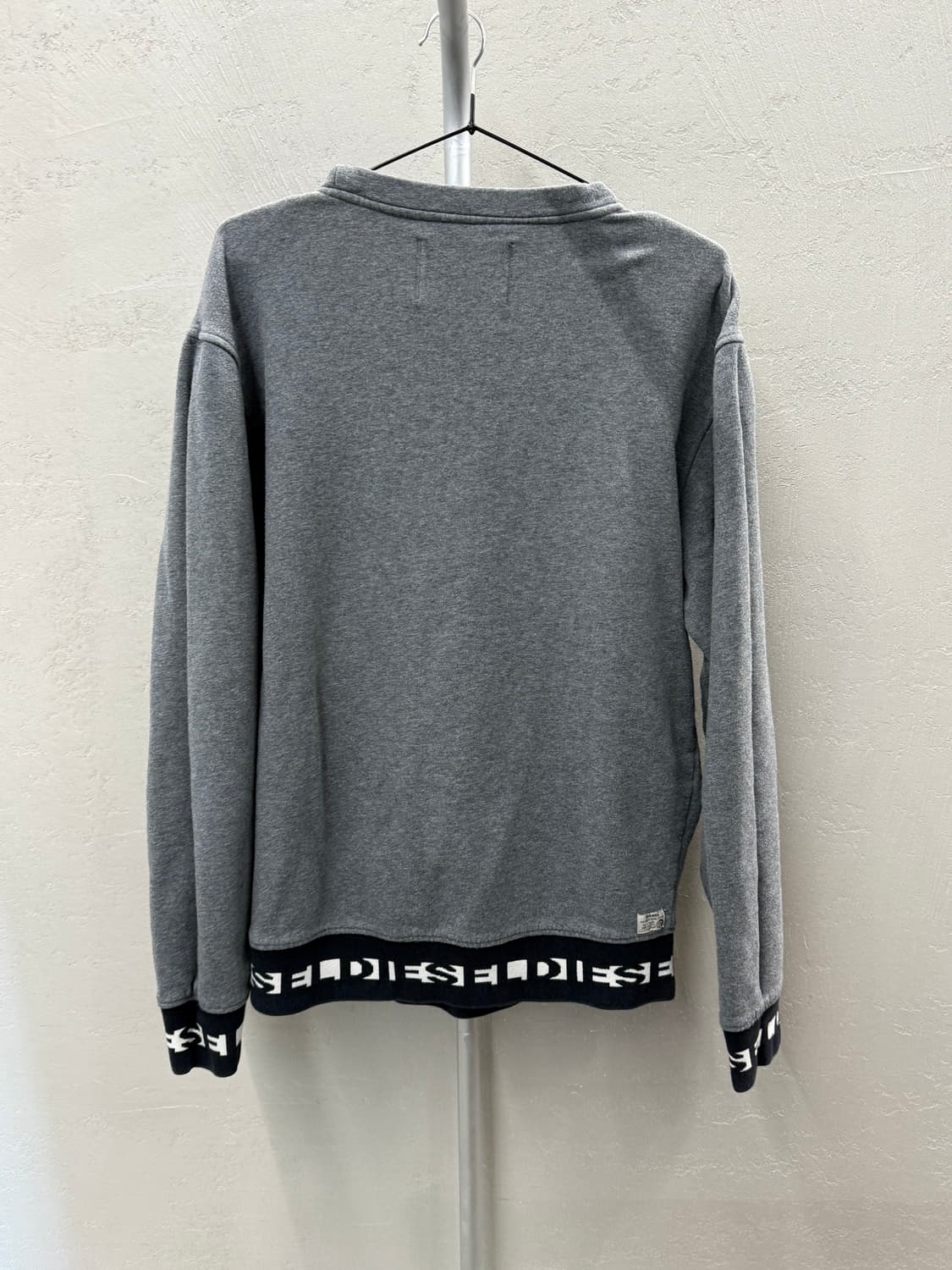 DIESEL 디젤 그레이 커프스 로고 그래픽 맨투맨 L 상품이미지5