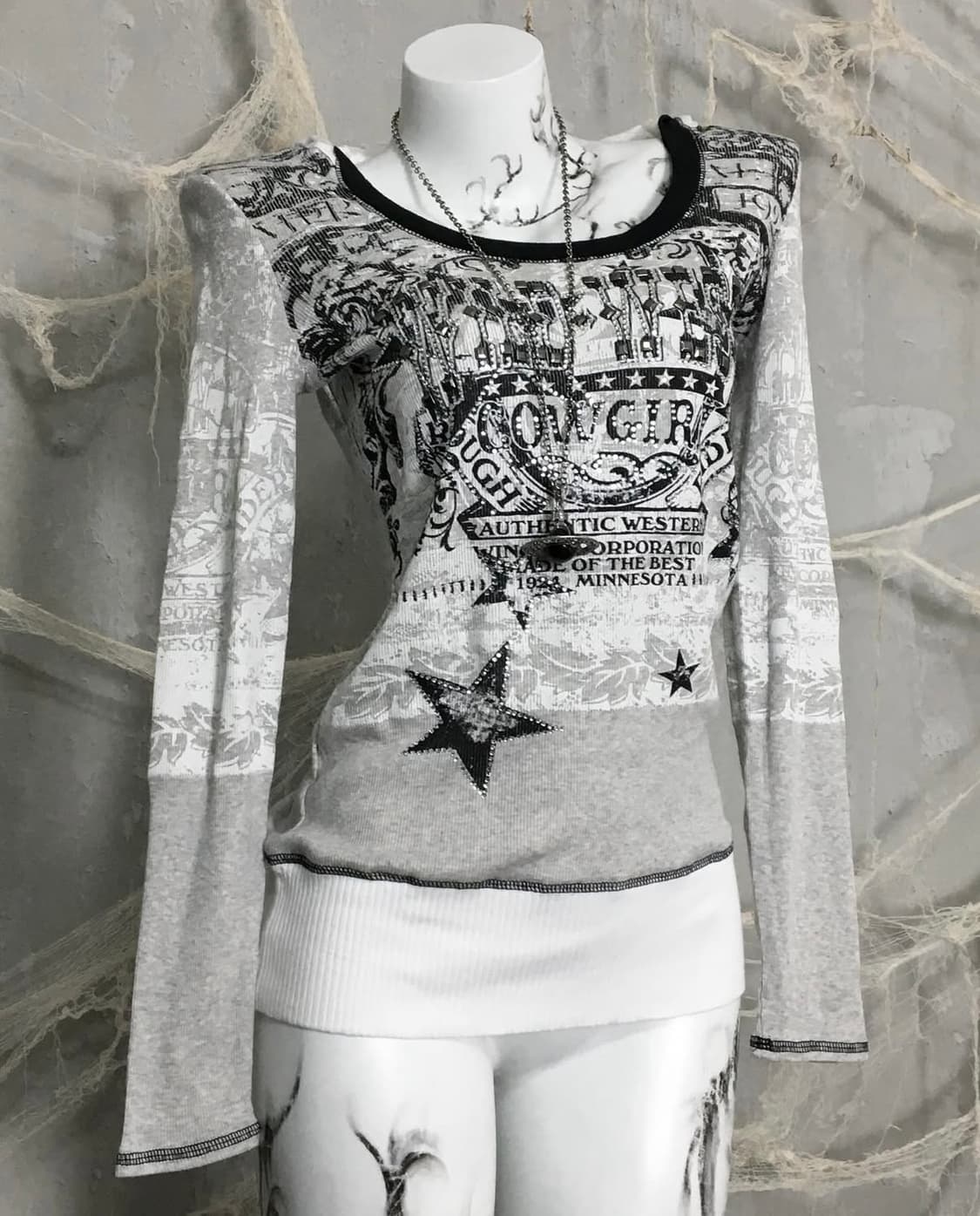 LIBERTALIA Hooded long sleeves 상품이미지1