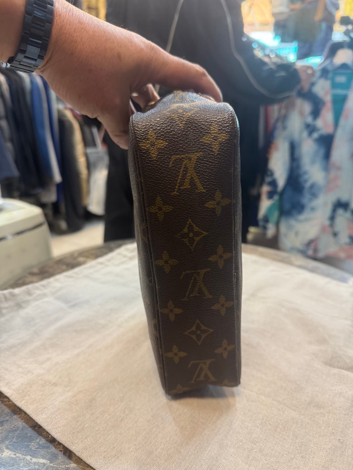 정품 루이비통 클러치 팝니다 상품이미지5