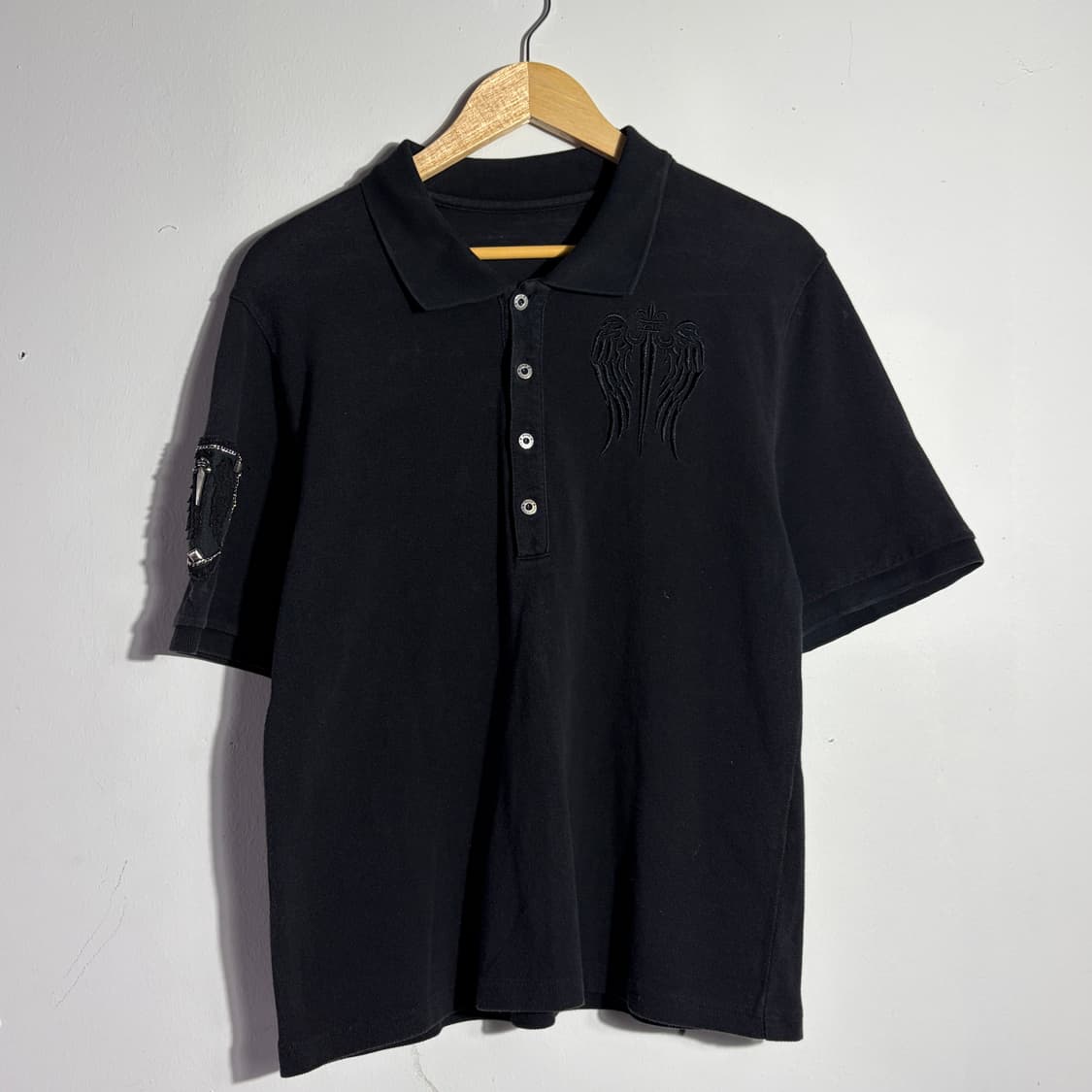 빈티지 엔젤윙 펑크 블랙 자수 반팔 카라티 (무료배송) 상품이미지1