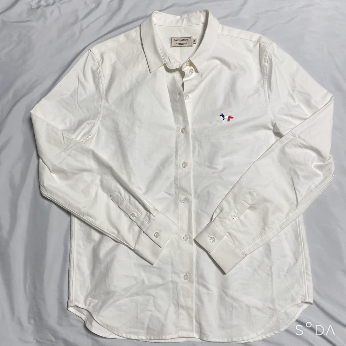 메종키츠네 화이트 셔츠 폭스 로고 상품이미지1