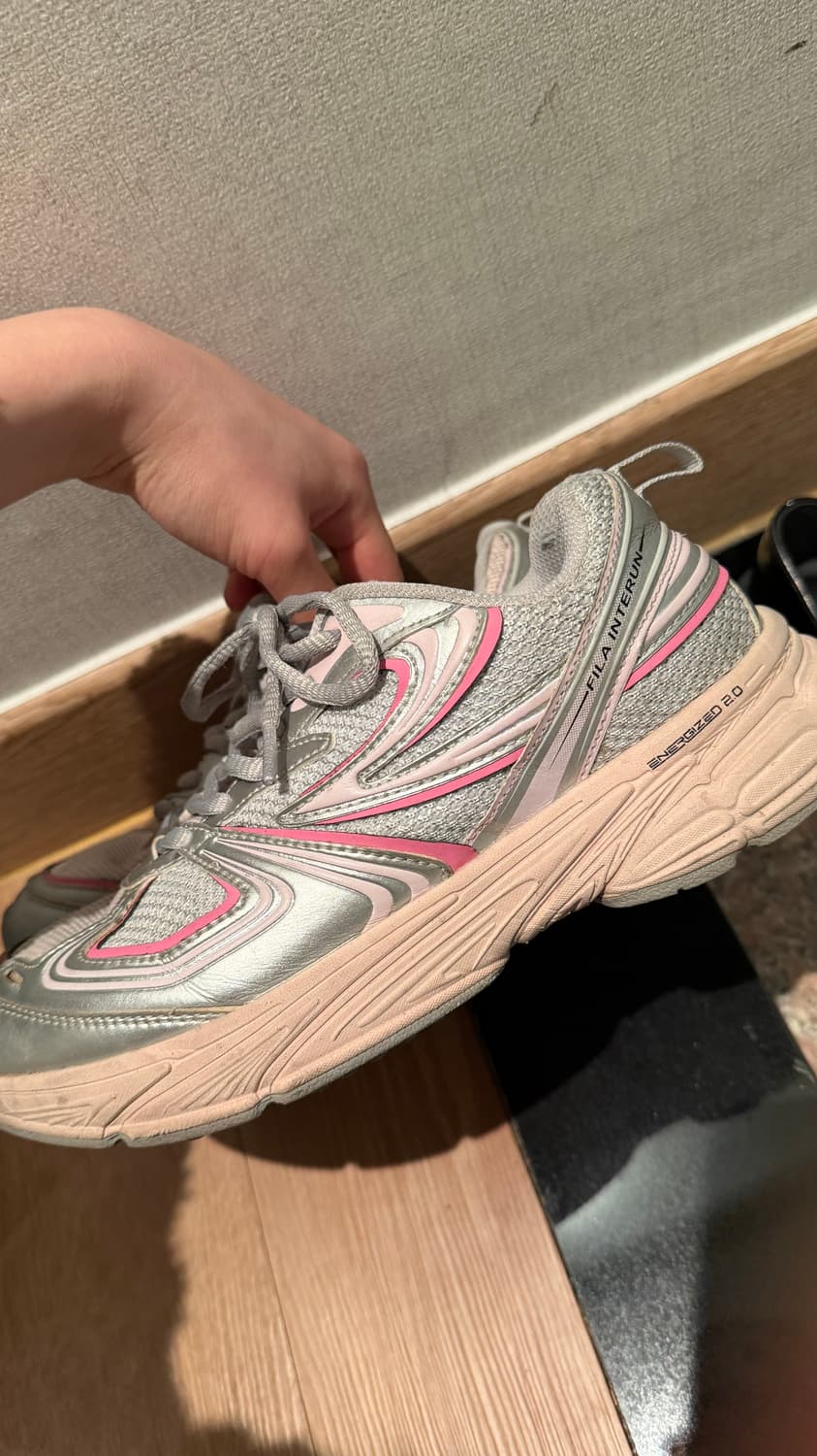 휠라 인터런 핑크블라썸 한소희 신발  상품이미지2