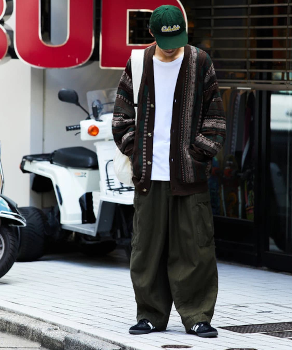 (새상품)FREAKS STORE  쿠지 니트 가디건 상품이미지4