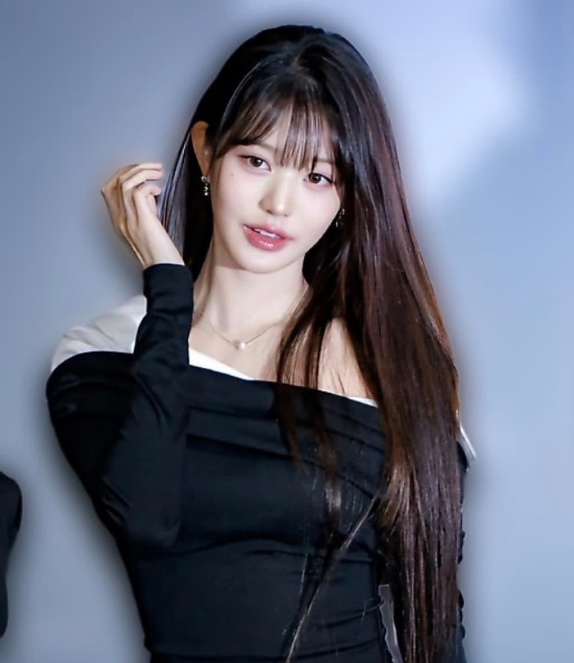 낫유어로즈 릴리탑 블랙 M 판매합니다 상품이미지1