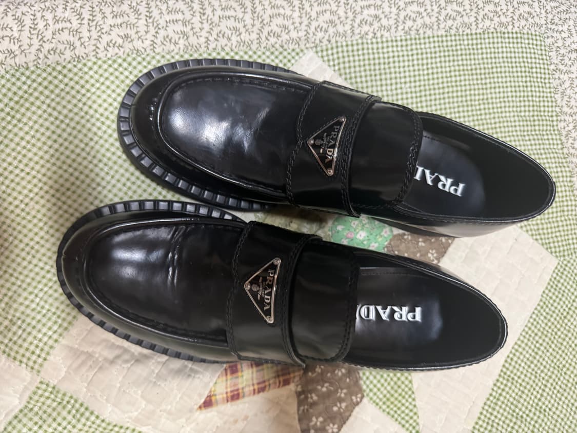 프라다 초콜릿 브러쉬드 레더 로퍼 블랙 uk8.5 상품이미지2