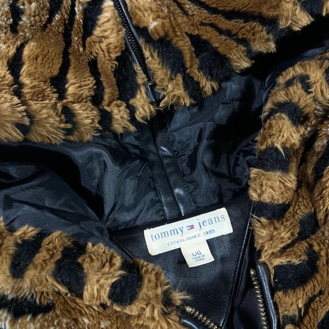 타미힐피거 진스 타이거 레오파트 후드 점퍼 상품이미지7