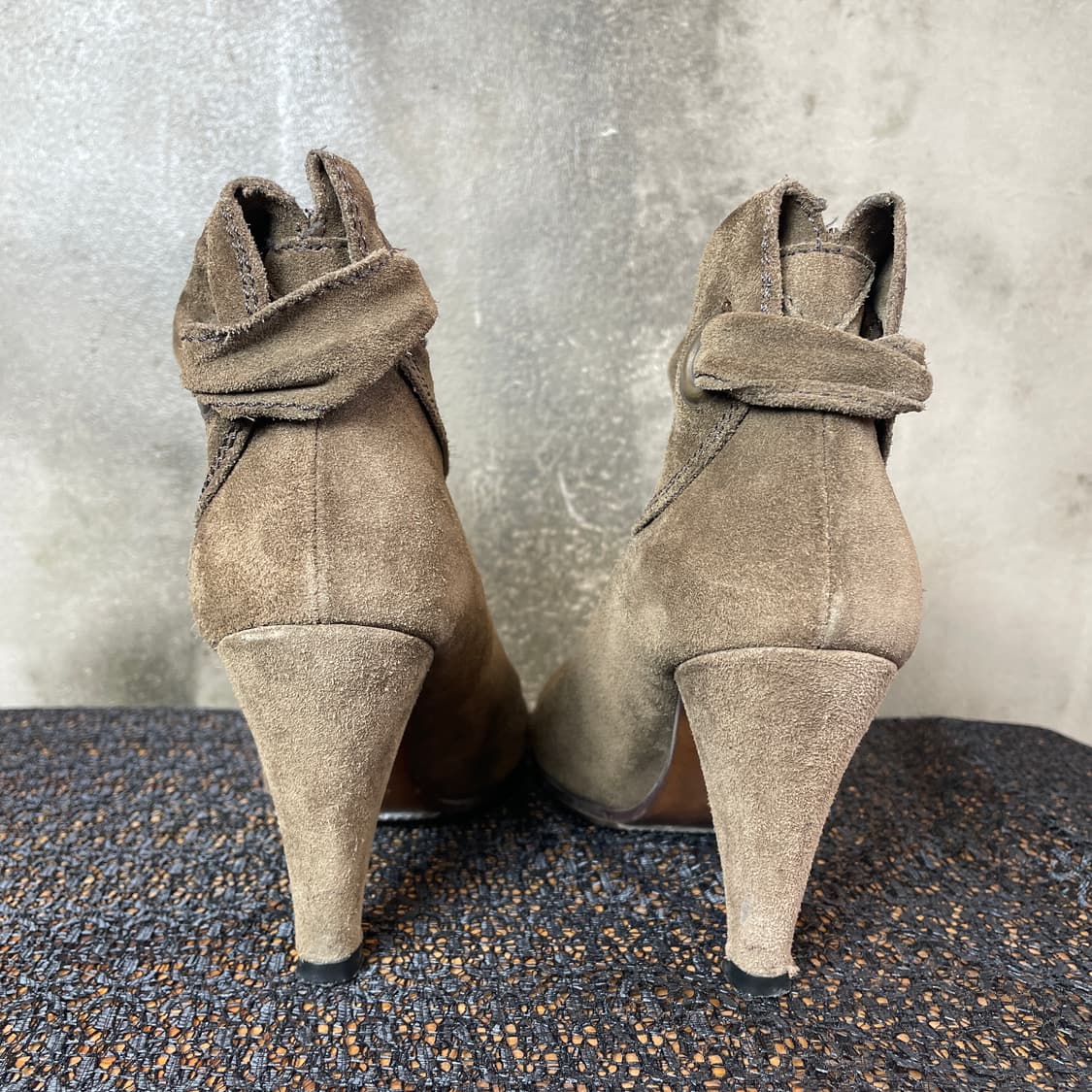 모스키노 스웨이드 힐 상품이미지6