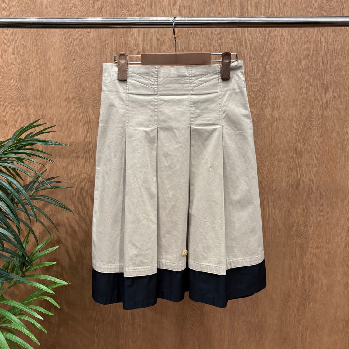 질샌더 코튼 미디 스커트 블랙 레이어드 배색 디테일 플레어핏 베이지 상품이미지1