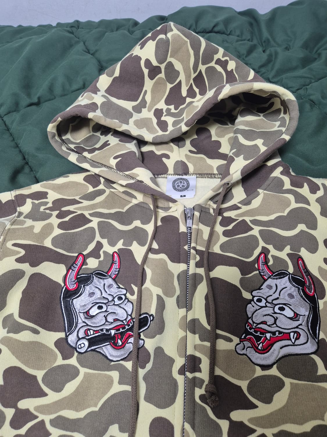 [새상품 M] 쓰리타이드타투 오니 카모 후드집업 상품이미지4