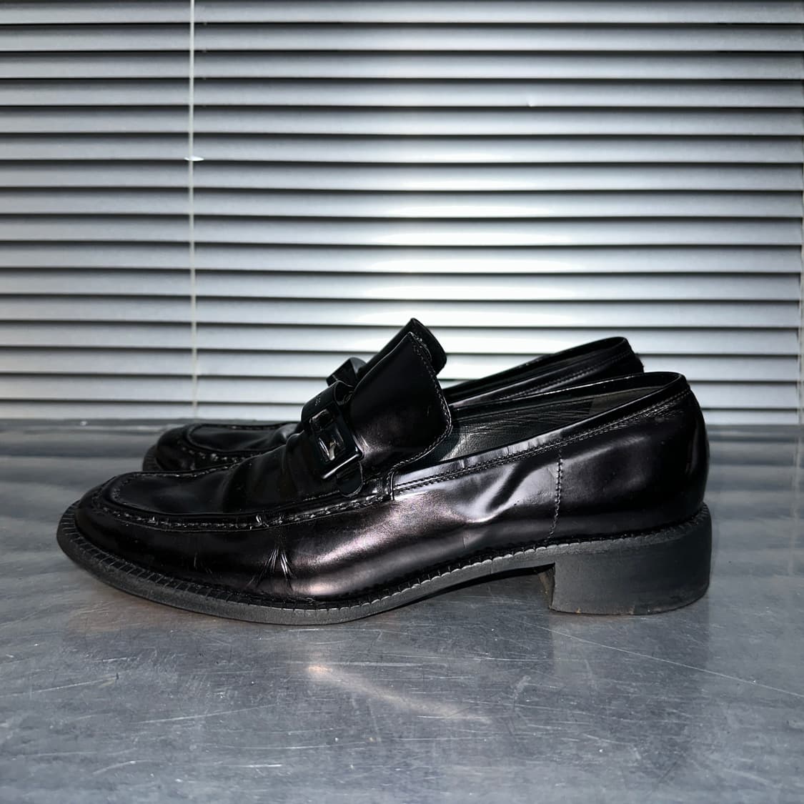 00s 블랙 프라다 스퀘어 토 버쿨 로퍼 상품이미지3