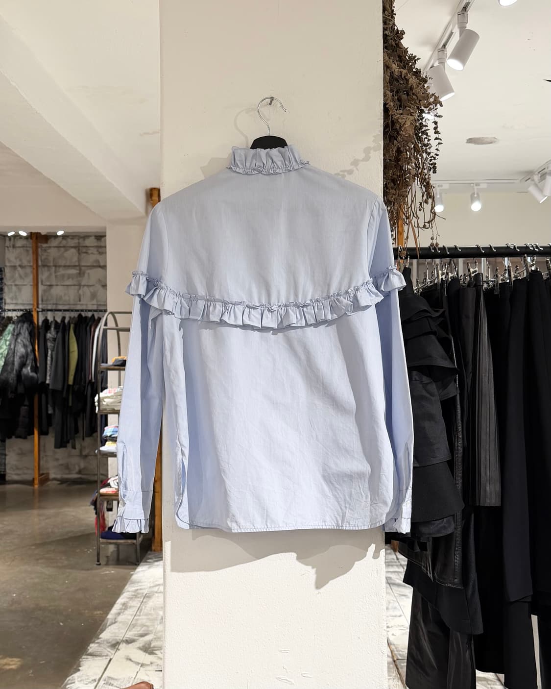 산드로 블루 러플 디테일 셔츠 상품이미지6