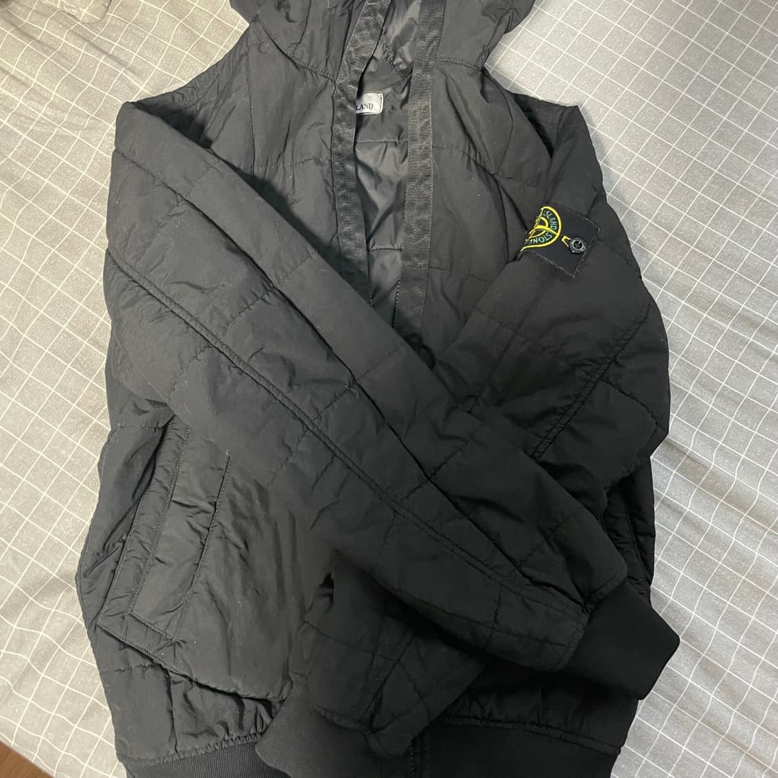 19fw 스톤아일랜드 나슬란 경랑 후드 패딩 상품이미지1
