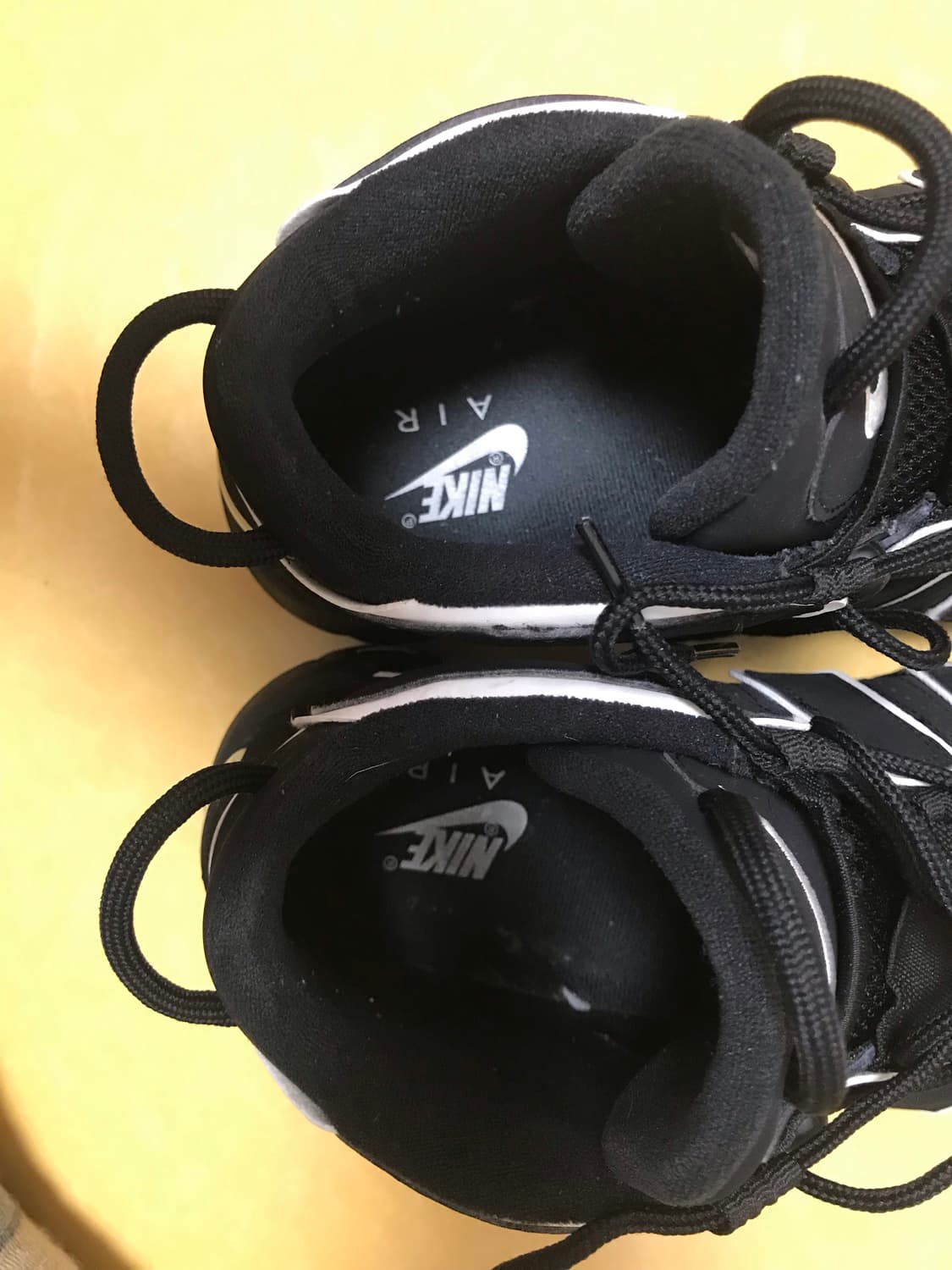 나이키 업템포 검흰 275 상품이미지7