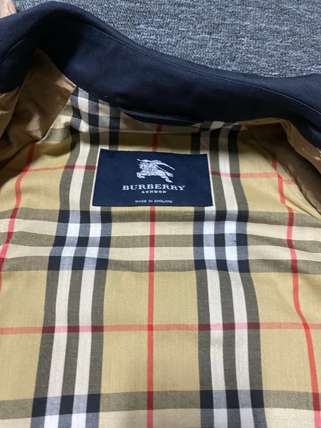 정리중 버버리 시그니처 노바체크 트렌치코트 상품이미지6